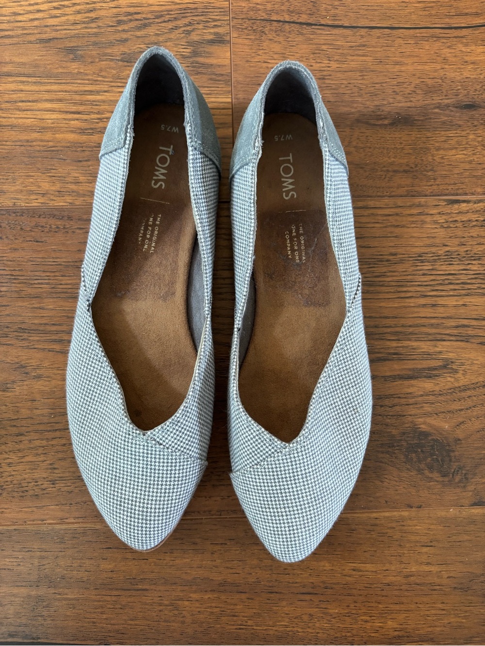 Toms Women's Gray Houndstooth Pointed-Toe Flats